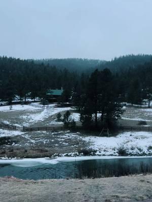 ❄️Finally❄️ #onmountaintime #coloradosnow #mountainlife #coloradolife #kicolorado 