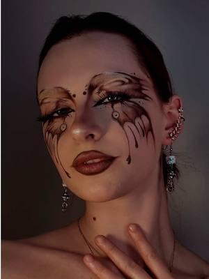 I adore how this turned out #mua#makeupartist#makeup#transition#fantasymakeup#creativeglam 