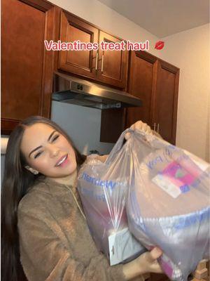 Walmart Valentines treats haul #ValentinesDay #treathaul #valentinestreat #walmarthaul #valetinesbox 