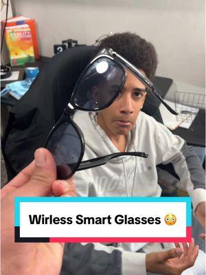 These smart glasses look just like regular glasses 🤯 #smartglasses #bluetoothglasses #glasses #bluetooth #techtok #headphones #earbuds #tiktokmademebuyit #tiktokshopfinds #flashsale #onsale 