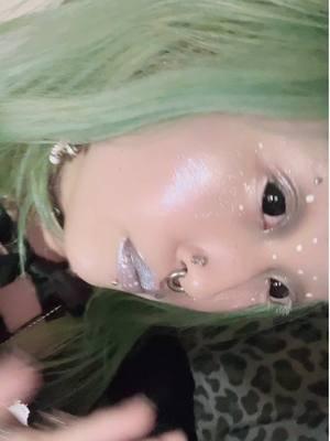 live saw da makeup first >_< #doechii #2015 #makeup #alttiktok #alien #pastel #pastelgoth #glitter #minisclera #contactlenses #cutk4t #foru 