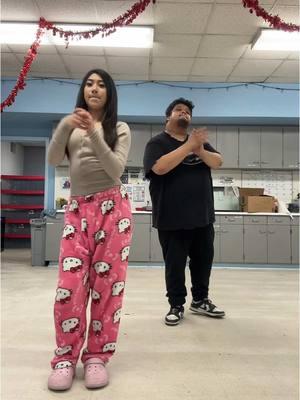 Tik Toking in class today 😎🔥 dc: @Baby #fyp #viral #dance #dancechallenge #dancersoftiktok #waving #waacking 