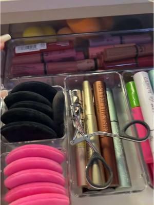 here’s to a more organized 2025! #organized #organization #organizationhacks #organizationtiktok #organizationtips #makeup #makeupvanity #makeupvanityideas #makeupvanitycheck #clearorganizer #clearorganizingcontainers #organizingcontainers #acryliccontainers #acrylicorganizer #TikTokShop #tiktokshopfinds #makeuporganization #makeuporganizer 