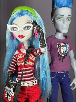 Urban Monster High Reference #monsterhigh #ghouliayelps #slomoemortavitch #slomomortavich #urbanmonsterhigh 