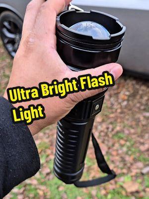 Mira nadamas esta lamparota!! #flashlight #brightlight #spotlight #laserlight #lampara #ledlamp 