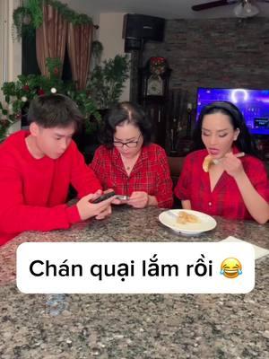 Team áo đỏ có nội giáng 😂 ✅ FB Tích Xanh : Sherri Duyen Duong  ✅ IG : Sherri Duyen Duong  ✅ Tube : Sherri Family  #youtubeSherriFamily  #vietnam #vegastiktok #foryoupage #fyp #foryou #trending #xuhuong #familygoal #momandson #funnyvideos #tiktok #online #followers #Sherrifamily #viral #like #online #Sherrifamily #giadinh #3thethe #mevacontrai #hai #giadinhvuive #cliphai #vietnam #vietmy #lasvegas #cuoivobung #cuoi