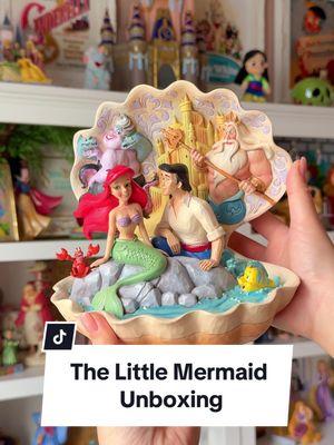 I’ve got whozits and whatzits galore! 🫧 This one has been on my wishlist a while! And I really think it makes my collection complete. #creatorsearchinsights #unboxing #disneyunboxing #disney #disneycollector #disneycollection #jimshore #thelittlemermaid 