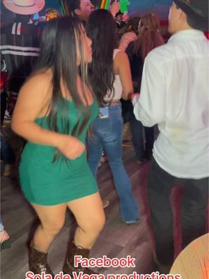 Así se baila en Oaxaca 🇲🇽🔥🔥💯 #viralvideo #viraltiktok #viralreels #reels #paratii #paraty #videoviral #viral_video #viralvideos #viralshort #viralreel #viralreel #viralreels #viraltiktok #viralvideo 