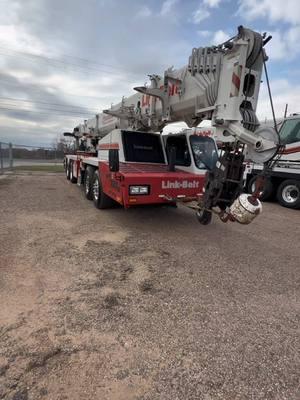 Southern Lifting and Hoisting keeping the Ol Link Belt all dolled up. Thanks @Red Devil Truck Wash for the Bath. #southerntransportllc #showupandshowout #truckshowjoe #foryourpage #fyp #foryoupageofficial #crane #craneoperator #cranelife 