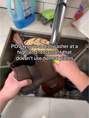 This one goes out to all the restaurants that refuse to use normal plates… and all their dishwashers who figure out how to clean them. #Foodie #funny #michelin #comedy #creator #restaurantlife @Gordon Ramsay 