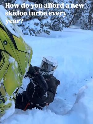 You do what you gotta do to make it in this expensive hobby 😂📸 @Zach MacDonald #viral #trending #fyp #snowmobile #sledtok #snowmobilevideos 