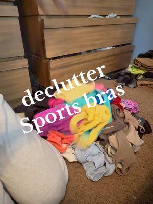 Keeping it tidy. mindset has changed 2025 man I’m so sick of shit everywhere . I’m done 😅 #declutter #CleanTok #clothingorganization #decluttering #organizing #activewear #bedroomorganization #declutteringtips #momtok 