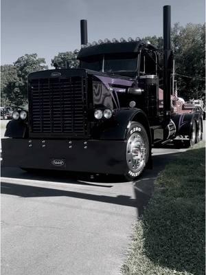 #CapCut #peterbilt359 #1975 #showtruck #peterbilttrucks #peterbiltcrazy #359 