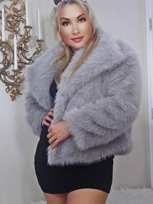 🧥❄️This Faux Fur Jacket is like wearing a cloud - so soft and lightweight. Perfect for chilly days❄️🧥 #fashionlookbook  #fauxfurjacket  #wintercoat  #winterwear #dailywear #furjackets #winterfashion #fauxfur #TikTokShopJumpstartSale  #MadeMyYear #tiktokshopholidayhaul #newyearnewaura 