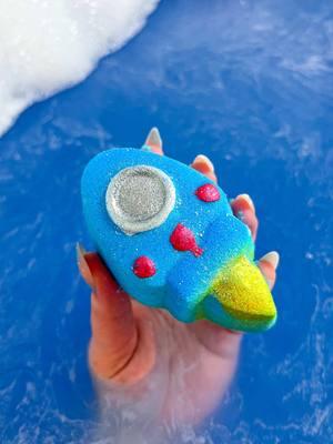 Blast Off from @Crystal Bar Soap ⁣ 🏷️ VEEINTHETUB for 10% off⁣ ⁣  #bathbomb #crystalbarsoap #crystalinfused #oddlysatisfying #SelfCare #blastoff #toyinabath #rocket 