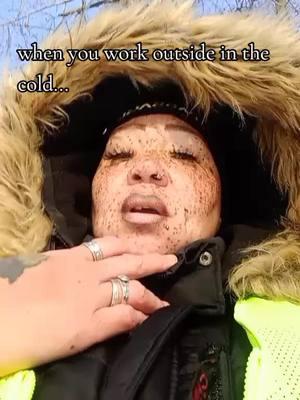 who else can relate to working in the cold?....#winterjobs #schoolkids #winterwork #freezing #cold #coldweather #saftey #safetyfirst #coldest #winterjobs #safepassage #freezingtemps #unitedstates #chicago 