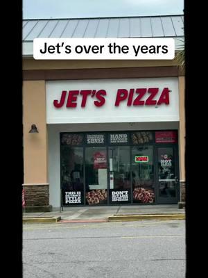 Seafood is OUT, square pizza is here to stay.​ ​. . . #Jets #JetsPizza #Detroitstylepizza 