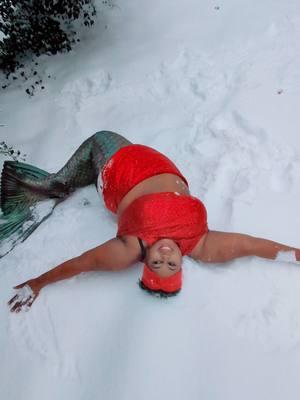 I had so much fun in the SNOW!! We don't get a lot of snow in the DC area so this storm is extra exciting! Do you have any snow day traditions? I usually eat grilled cheese and tomato soup. #TikTokPartner #FatMermaidsMakeWaves #SnowDay #DCSnow #Fox5SnowDay #CapitalWeatherGang #BlackMermaid #PlusSize #ThickTok 