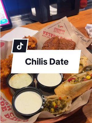 (Reupload) @Chili’s Grill & Bar night out with my mama, throwback when we went holiday shopping and grabbed a quick dinner it’s been forver since my mom and I spent one on one time. It was nice✨ #ChilisPartner #chilisorder #chilis #bigback #bigbackactivities #lunchdate #girlsnightout 