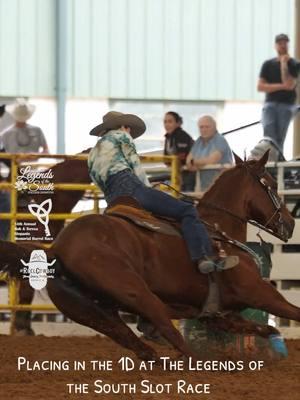 Makayla & Rossi placing and catching a 1D check in The Legends of the South Slot Race! #magnoliasonfire #barrelracing #legendsofthesouth #reelcowboy #bettybarrelracer #rodeotok #horsetok 