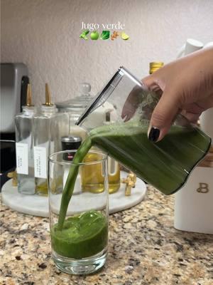 💚 Tomar jugo verde puede tener muchos beneficios para la salud, entre ellos  💚Fortalece el sistema inmunológico 💚Ayuda a la digestión 💚Reduce la inflamación 💚Promueve la desintoxicación 💚Impulsa la energía y la claridad mental 💚Hidrata a nivel celular 💚Alcaliniza la sangre 💚Complemento para adelgazar #detoxdrink #greenjuice #jugoverde #jugosverdes #aesthetic #healthy 