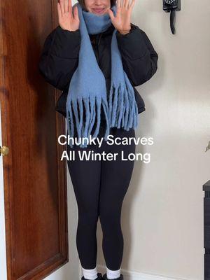 I love me a good scarf and the color of this one is perfect. #scarf #winterfashion #winteroutfitideas #chunkyscarf 