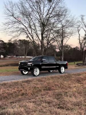 #swang6s #cleantrucks #foryou #fyp #squattedtrucks🤢 #trucksoftiktok #chevy #viral 