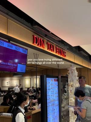 din tai fung BANGKOK 🥟🇹🇭 this is our 5th different din tai fung we’ve been to! #dintaifung #dintaifungreview #dintaifungmukbang #foodreview #dimsum #everythingweate #dintaifungorder #Foodie #foodies #foodtiktok #eatwithme #dumplings #cucumbersalad #bangkok #bangkokthailand 