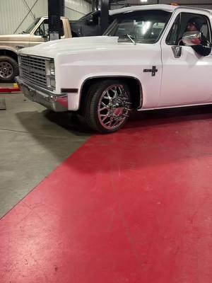 Anotha one…. #BMS #chevy #dually #squarebody #lowered #bigwheels #forsale #loading #duallykings #customtrucks4sale #wegotem #BMSFAM #BMSTRUCKS 