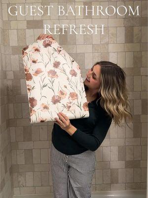 I’ve always wanted to add wallpaper to our guest bathroom, so I guess now is the best time!! #homemakeover #bathroommakeover #wallpaper #accentwallideas 