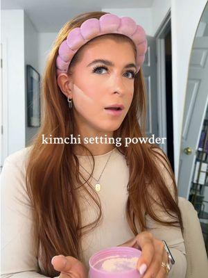 my under eyes crease SO bad & this powder worked so well all day long. this is my new go to omg #foryou #kimchi #kimchipowder #kimchichicbeauty #tiktokshopbeauty #makeup #tiktokshopmakeup #settingpowder #loosepowder #foryoupage #fyp #tiktokshopaffiliate #loosesettingpowder #loosesettingpowdertranslucent 