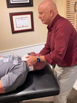 Being nervous is very common during this treatment #sciaticarelief #ringdinger #chiropracticadjustment #backpainrelief #herniateddisc 