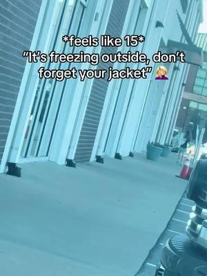 I mean she did what I said 🙃 #cold #freezing #oklahoma #winterweather #daughter #MomsofTikTok #funny #jacket #cheer #winter #outside #chilly #smart 