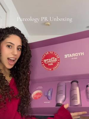 a huge thank you and congrats to @Pureology  @jennibennicreations || excuse the nails i’m a musician lol  #prunboxing #prpackage #prpackages #pureology #curls #curl #curlyhair #curlyhaircheck #curlyhairproducts 