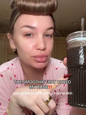 smoothie ingredients:  * 1 or 2 bananas * 1 cup wild blueberries * 1 cup cilantro * 1 cup orange juice * 1 scoop barley grass juice powder * 1 scoop spirulina * 1 small handful of Atlantic dulse  * 1 cup water or orange juice to blend recipe by: @Medical Medium  #clearskin #cureacne #antiagingtips