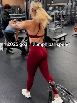 175mph ball speed goal this year… can I do it? #golf #swingspeed #golfer #golftiktok #leggings #dfyne  