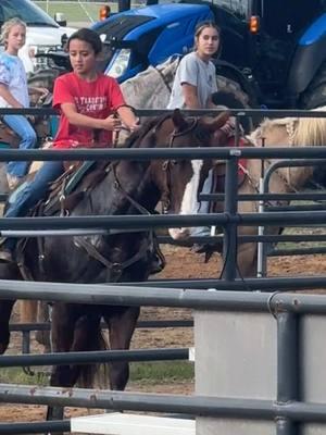 Replying to @Janis Mccaghren regular speed, same run 😍 #fyp #foryoupageofficial #foryou #foryoupage #rodeo #barrelracer #barrelracingtok #louisianaliving #horses #cowgirls #barrelhorsesoftiktok #barrelhorses #barrelracing #paysliemartine 