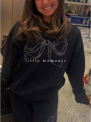 ✨it’s all about little moments✨ We love wearing designs that make us feel good, these do exactly that !! #tees2urdoor #fyp #trend #travel #littlemoments #bigonbows #bows 