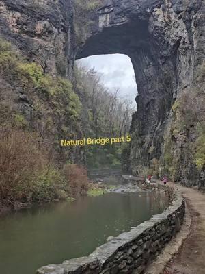 #naturalbridge #virginia #usa #fyp #foryoupage #foryou #quran #viral #jjtraveler #river #mountain #الرحال_جبريل #الرحال_الفلسطيني #قران #امريكا 