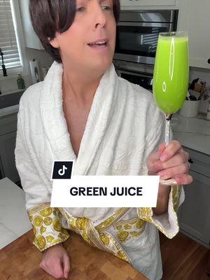 I’m in my healthy era! 🤣 Check out my Sparkling Green Juice recipe! #greenjuice #greenjuicerecipe #healthy #healthyrecipes #healthyliving #vegetarian #vegan #veganrecipes #marthastewart 