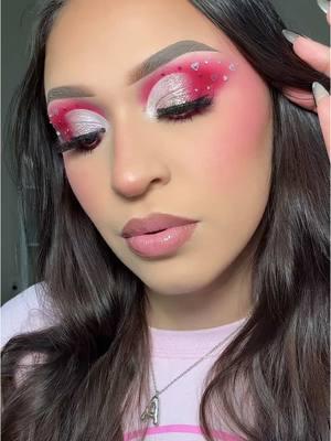 Valentines Day Glam❤️🩷❤️ @PLOUISE  @Jeffree Star Cosmetics  @JELLIWINK COSMETICS  @essence cosmetics  @Beauty Creations Cosmetics  #makeup #maquillaje #grwm #ValentinesDay #valentinesdaymakeup #valentines #valentinesdayglam #redeyeshadow 