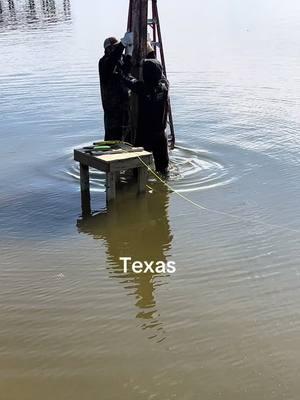 #livingthedream #toomuchfun #texas #lakefork #boatdock #ilovemyjob #carpenter #working 