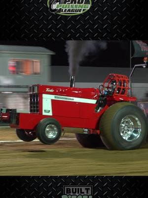 Big Bad IH on the pulling track #propulling #tractorpull #ih #tractors