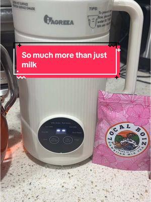 I couldn’t wait to try this milk machine out but I can’t drink milk right now because im sick so i made tea and it was so quick and easy! Its safe to say im gonna be addicted to all the things this can do so get ready to be sick of me 😝#agreeamilkmaker #nutmilk #nutmilkmachine #nutmilkmaker #nutmilkathome #TikTokShop #tiktokshopfinds #tiktokshopfavorites #kitchenfinds #kitchenmusthaves #tea #sickday 