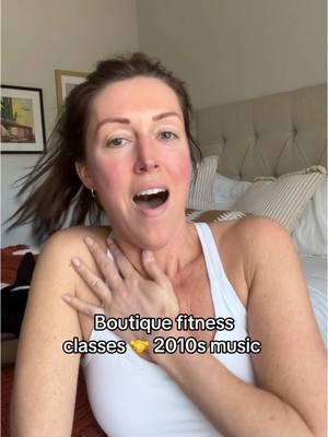 I can’t listen to music from this era now without teaching myself a little class in my brain!! Inspired by @Jade recent 2016 music review & ofc my recent dive down the 2010s fitness rabbit hole #2010s #2010smusic #boutiquefitness 