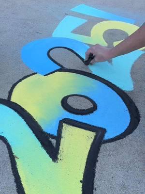 Check out these bold beautiful numbers by @Lettering by Karen 🤩🤩 #loddiedoddie #chalkart #2025 #sidewalkchalk 