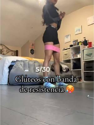 Vamos por el día 5🥵 y ya me duele todo el cuerpo 🥵🥵  #fintess #bandaderesistencia #pilatesworkout #pilates #fyppppppppppppppppppppppp 