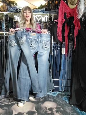 Restocks are rolling in #blingjeans #bootcutjeans #rhinestonejeans #y2kjeans #jeansconbrillos #y2kplussize #tiktokshopjumpstartsale #tiktokshoploveatfirstfind #2000sjeans 