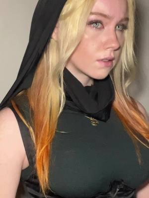 Queen of Shadows aelin wig just dropped babes (we doing crafts out here) #throneofglass #aelinashryvergalathynius #aelingalathynius #queenofshadows #aelingalathyniuscosplay #aelincosplay #throneofglasscosplay #aelin #aelingalathyniussupremacy 