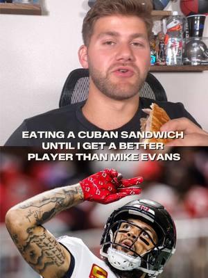 Do you agree? 🥪👀 @thatguygarf #buccaneers #nfl #mikeevans #sandwich #football #footballplayer 